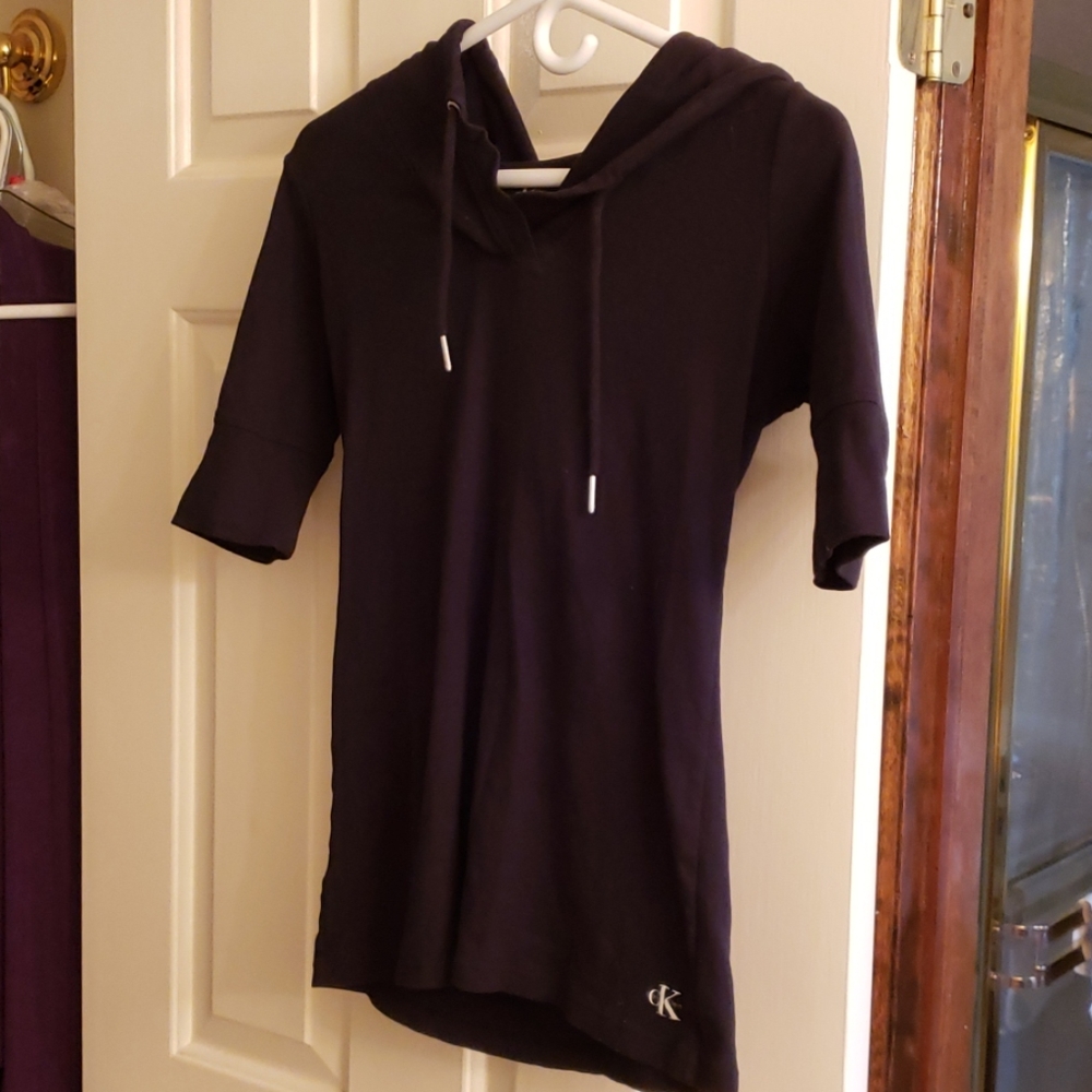 Short sleeve top